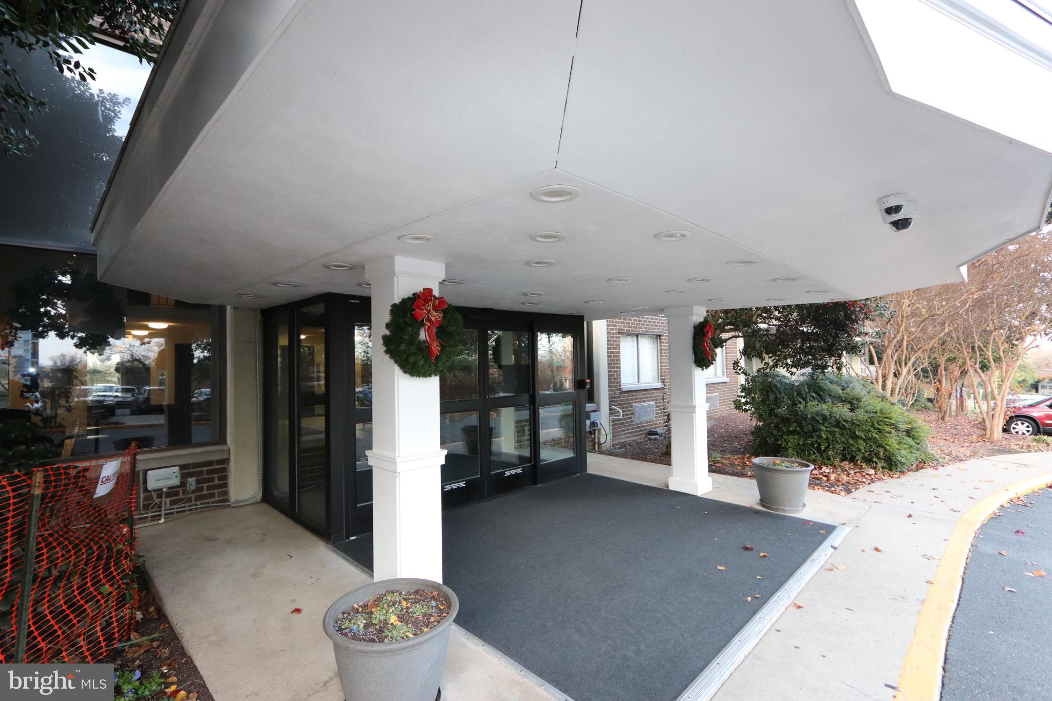 HUNTING CREEK CLUB CONDOMINIUMS - Residential