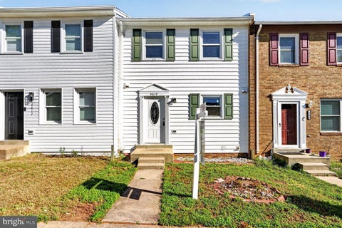 Photo of 4610 Charlton Court, WOODBRIDGE, VA 22193 (MLS # VAPW2130792)