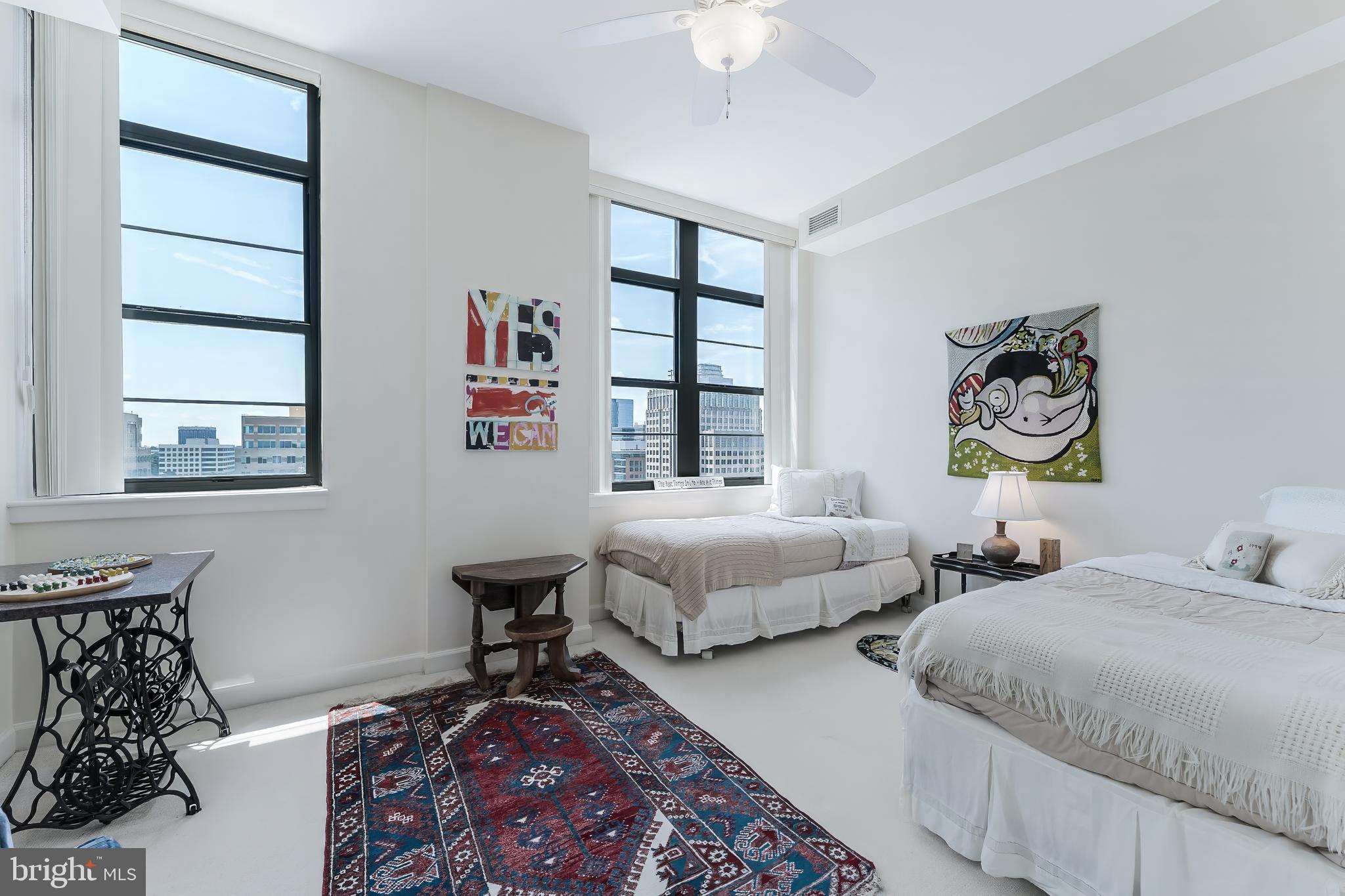 PARAMOUNT - Residential