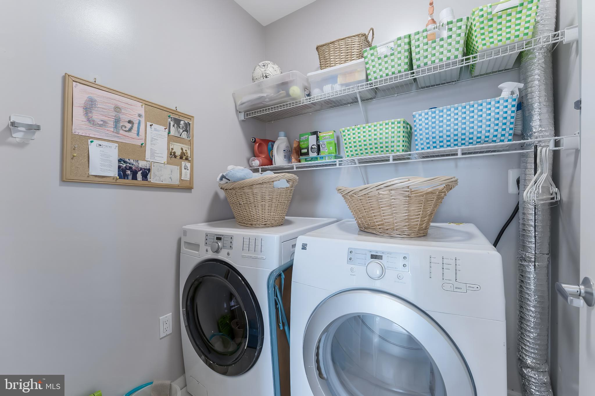 PARAMOUNT - Residential