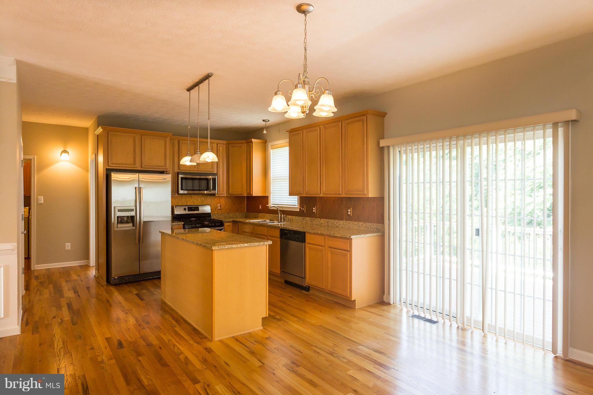 HUNTINGTON HILLS - Residential