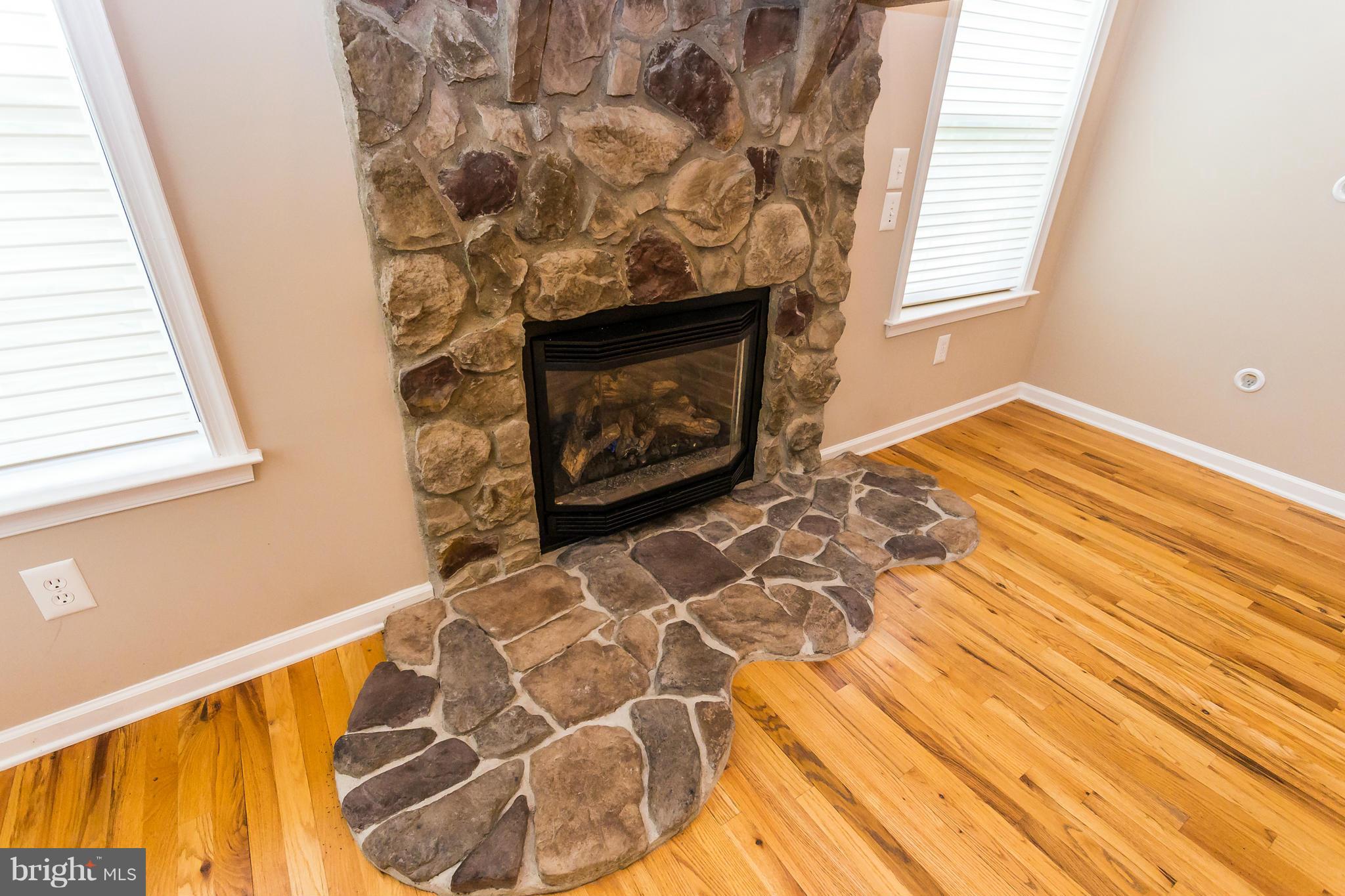 HUNTINGTON HILLS - Residential