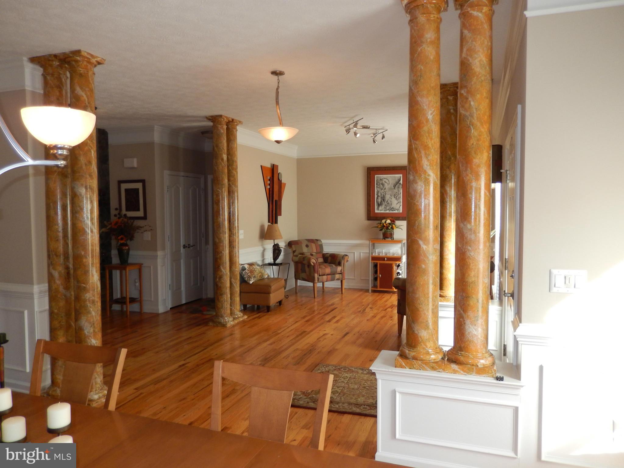 HUNTINGTON HILLS - Residential