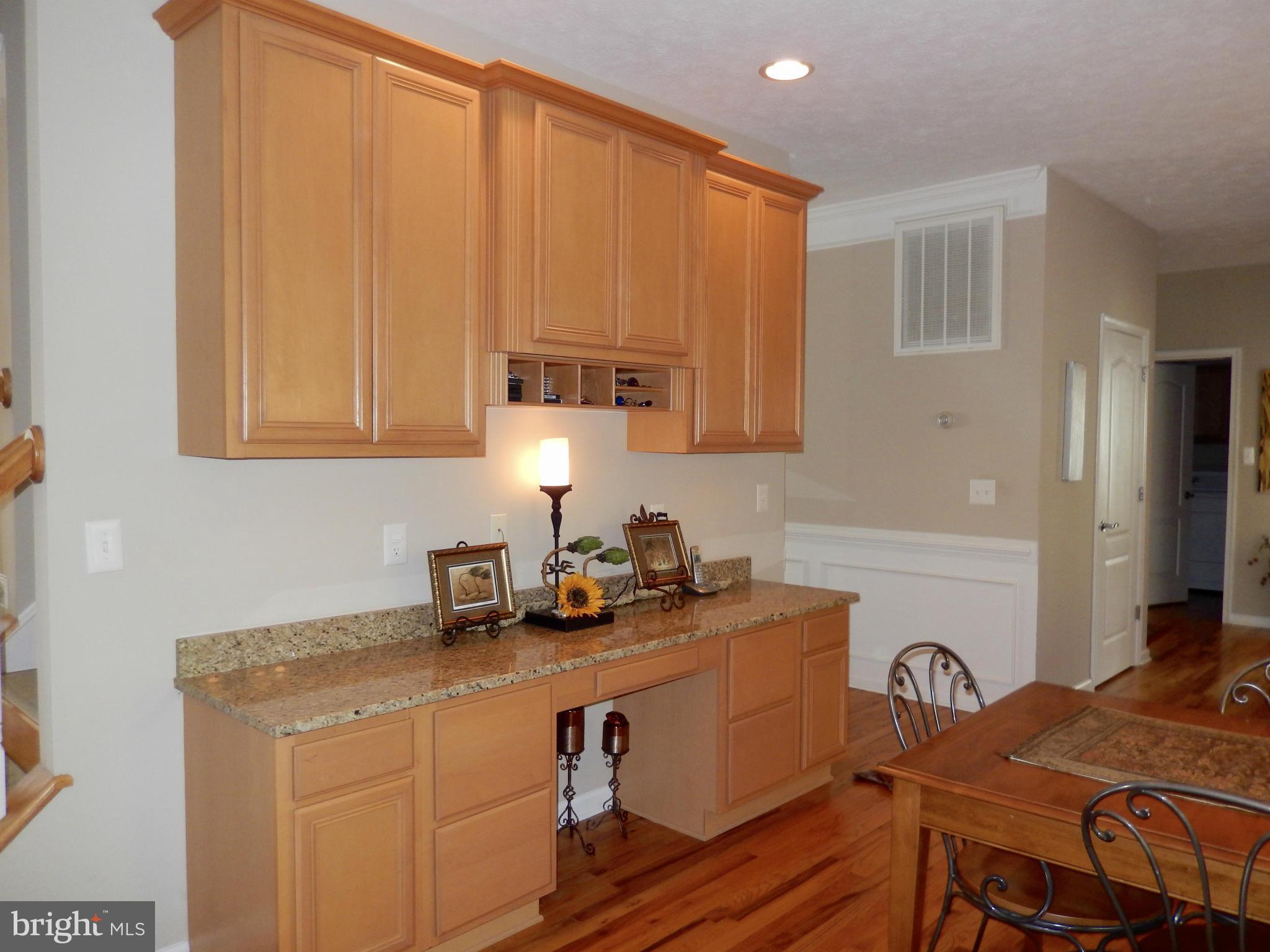 HUNTINGTON HILLS - Residential