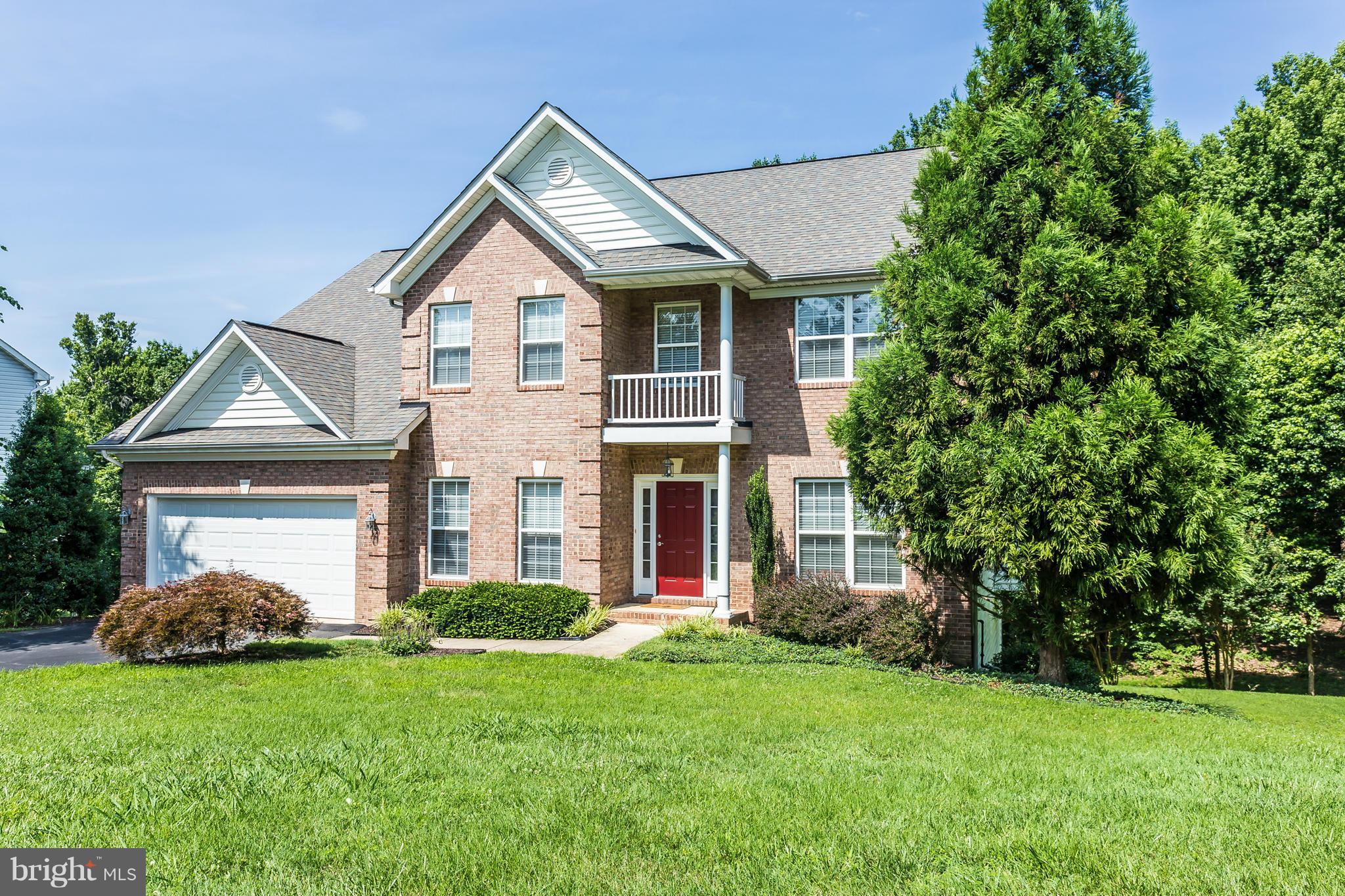 HUNTINGTON HILLS - Residential