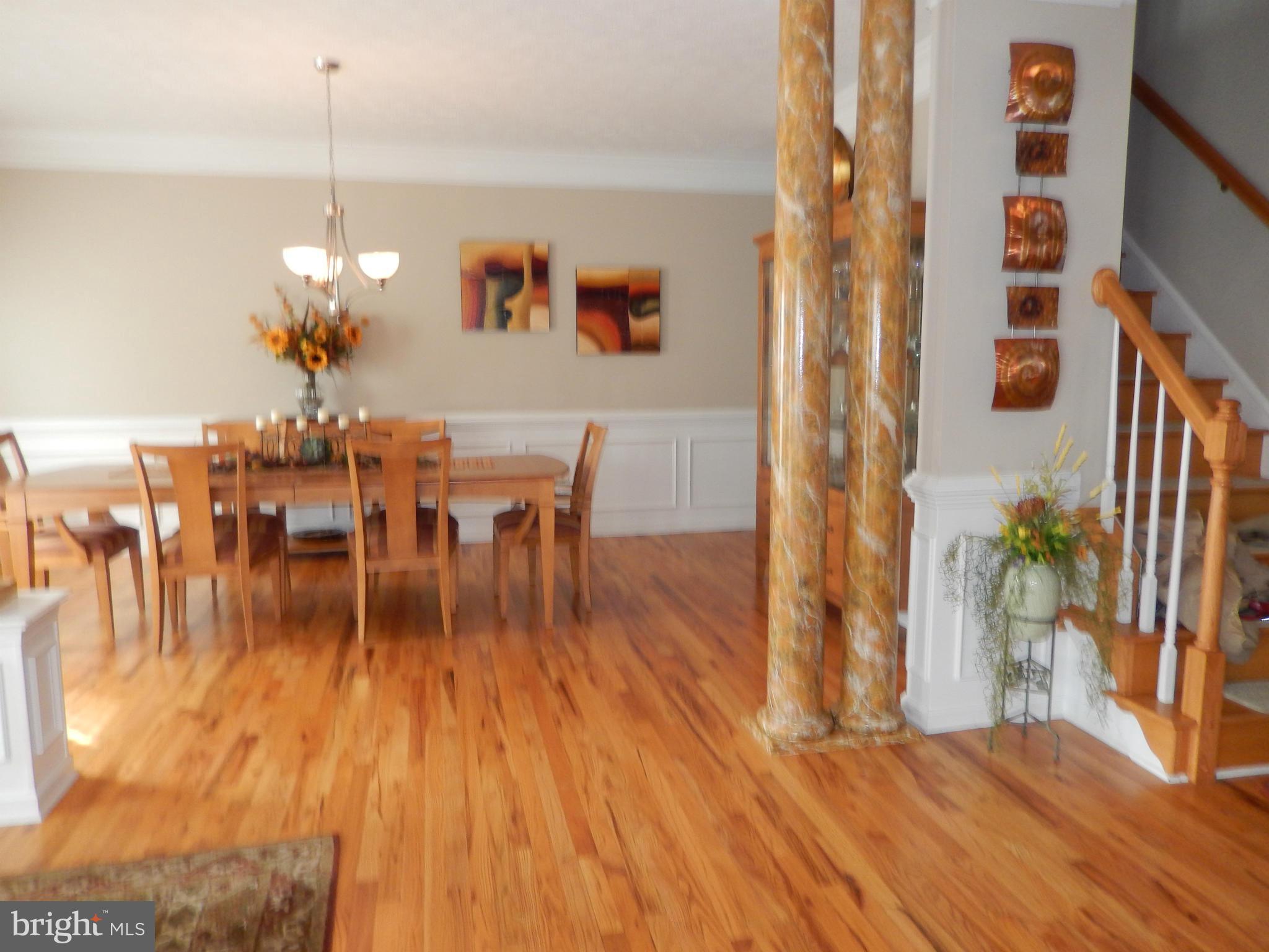 HUNTINGTON HILLS - Residential