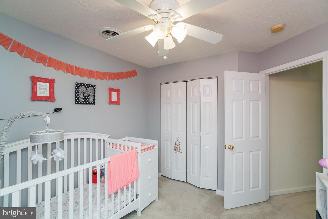 COLONIAL HILLS - Residential