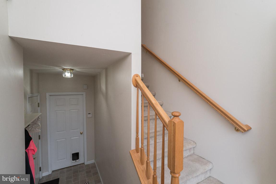 COLONIAL HILLS - Residential