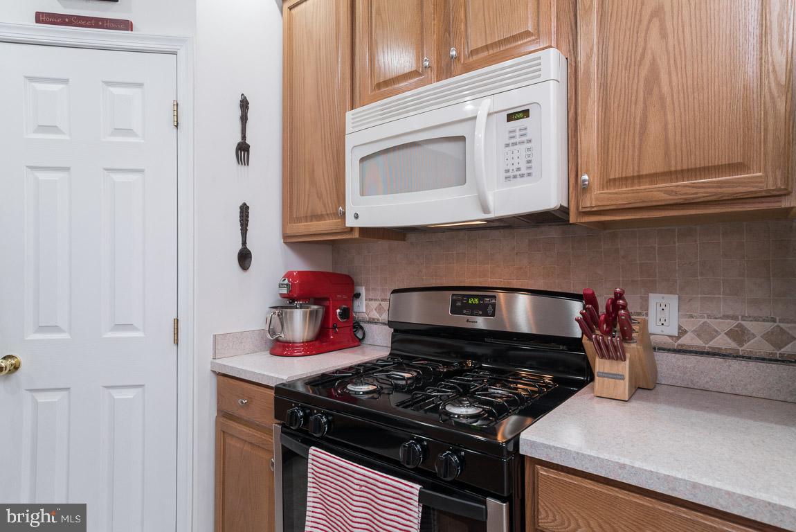 COLONIAL HILLS - Residential