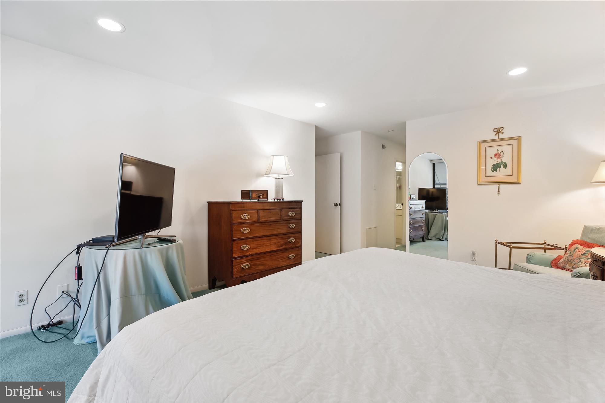 SUMNER VILLAGE - Residential