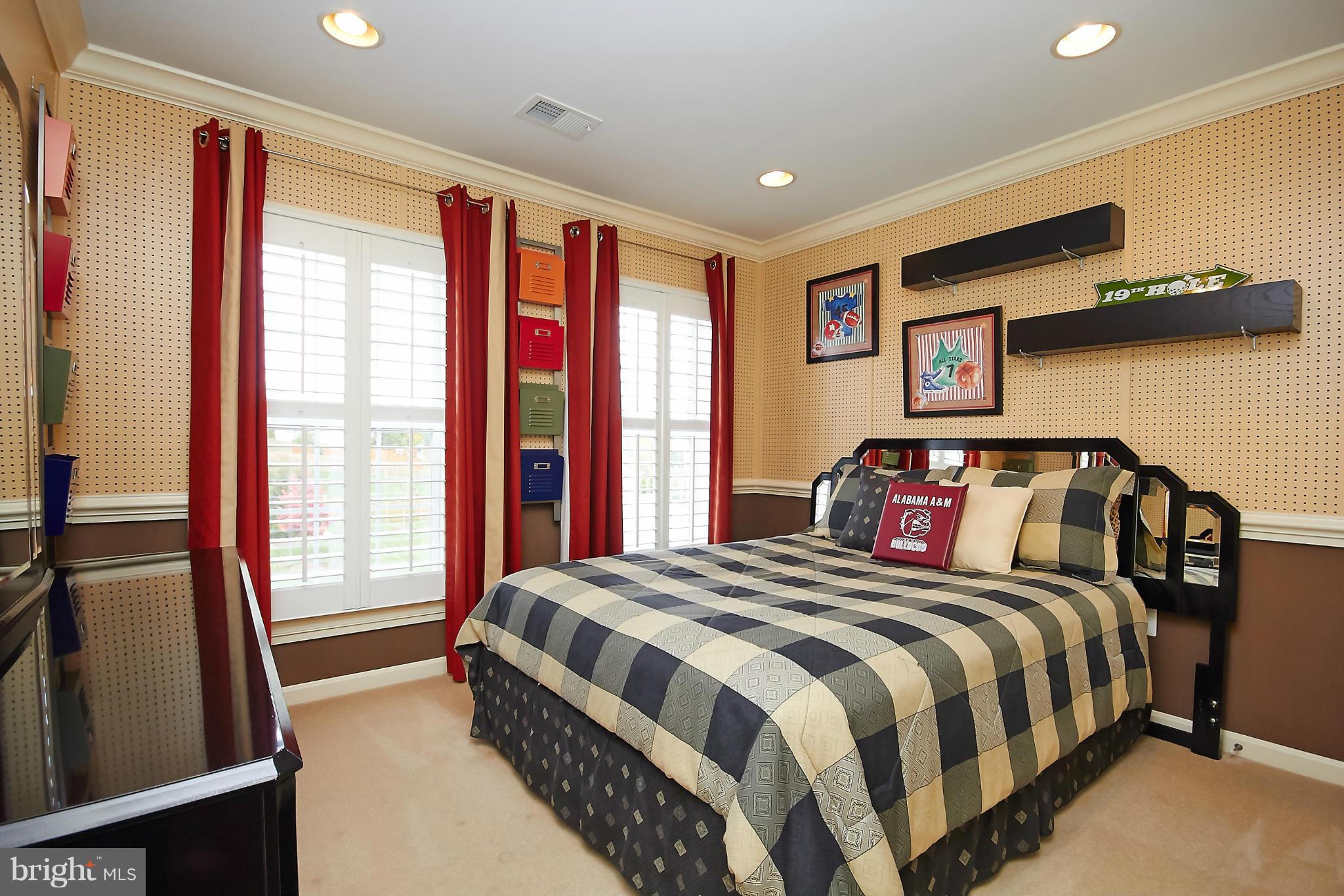 LINTON CREST - Residential