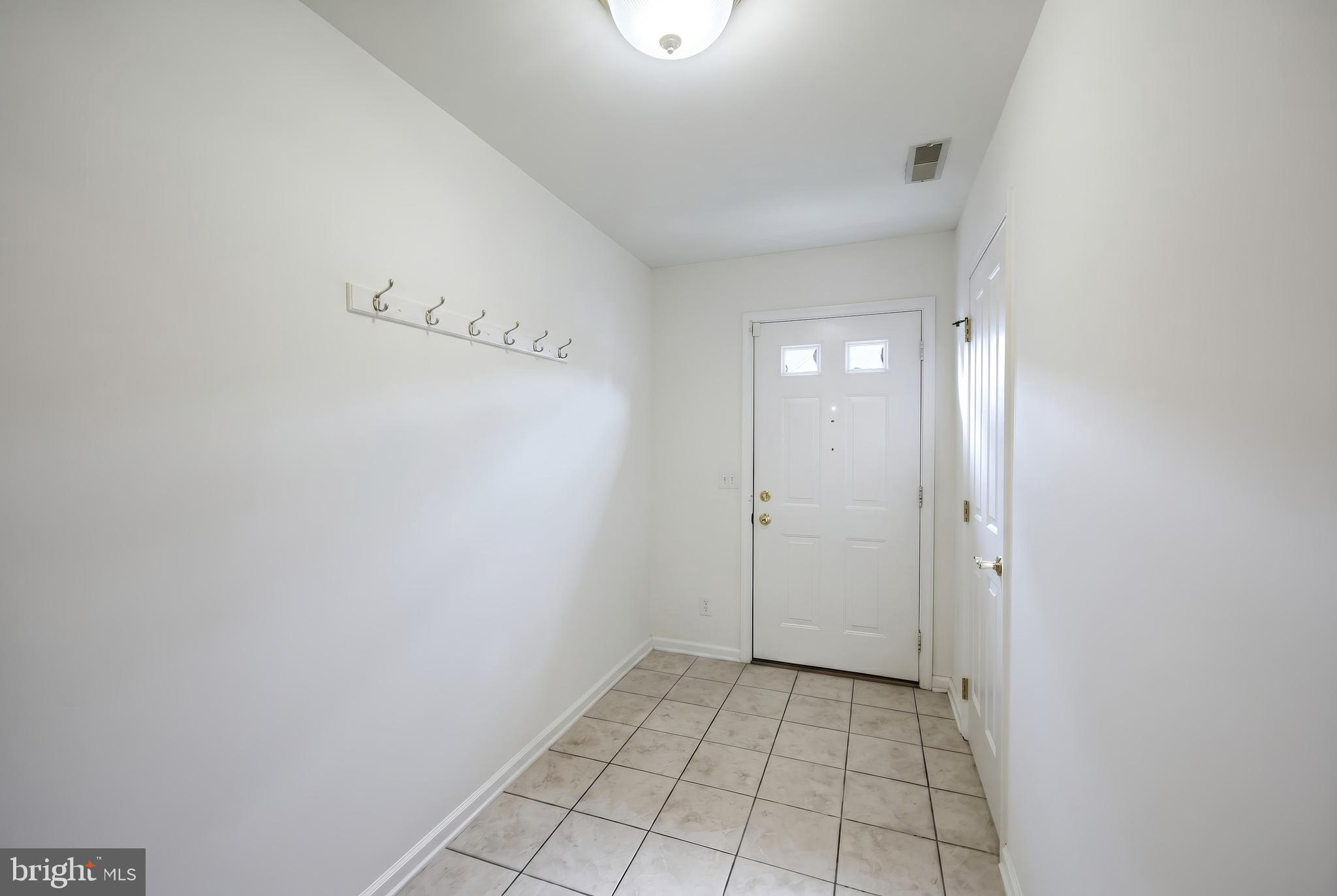 LOMBARD PINES - Residential