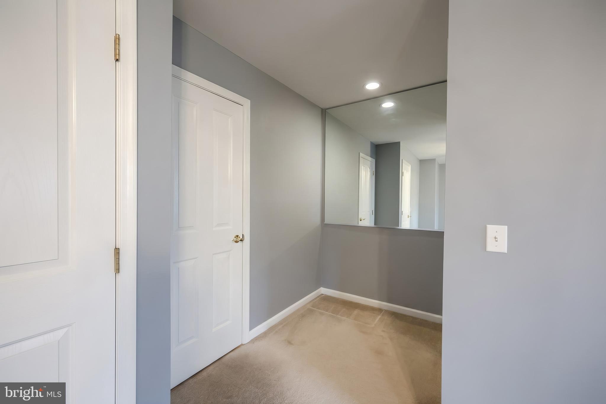 LOMBARD PINES - Residential