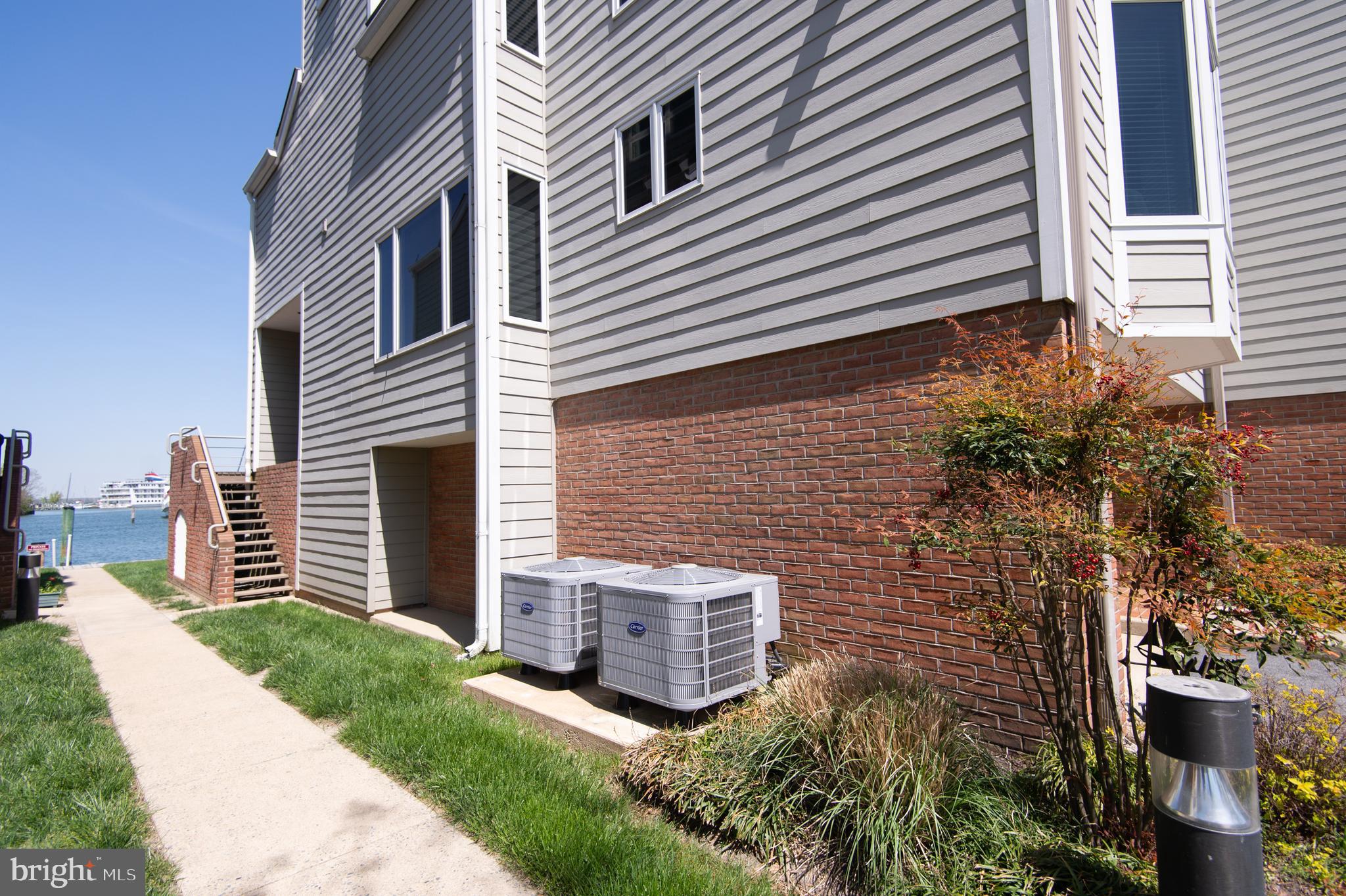 CAMBRIDGE LANDING - Residential