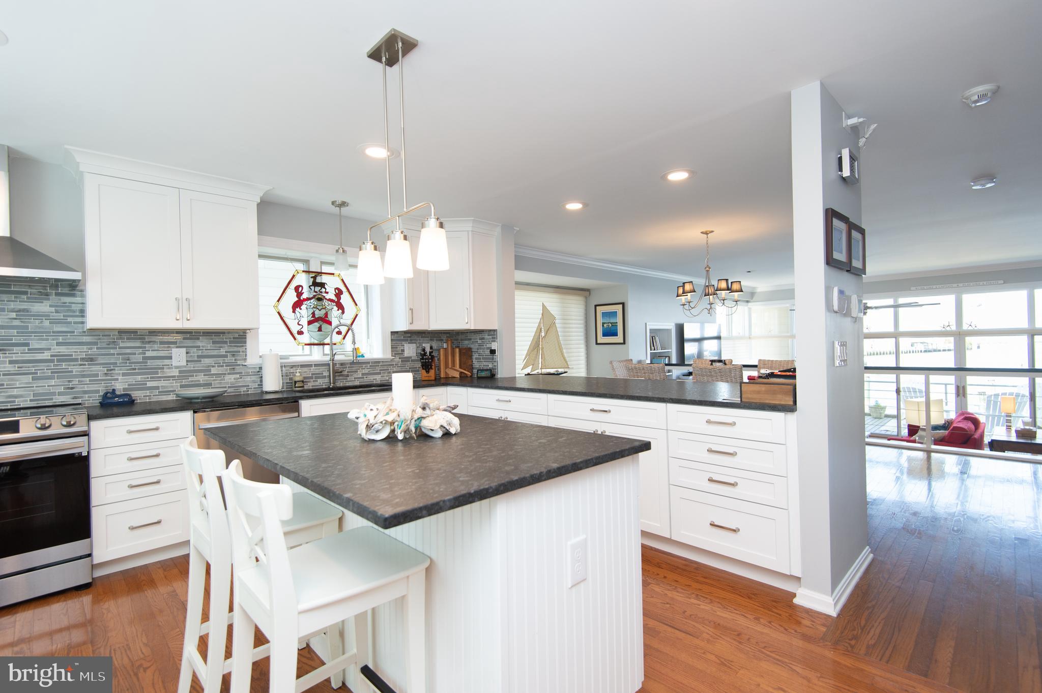 CAMBRIDGE LANDING - Residential