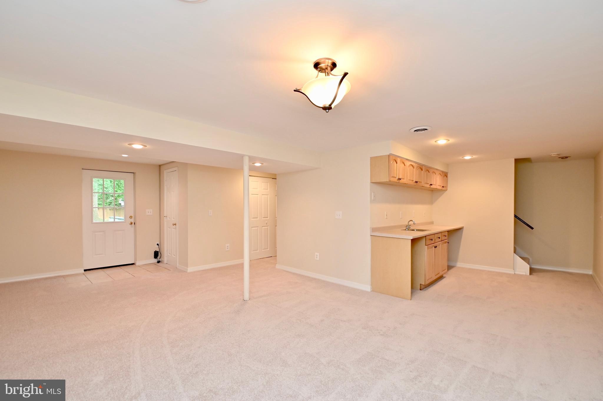 COLONY WOODS - Residential