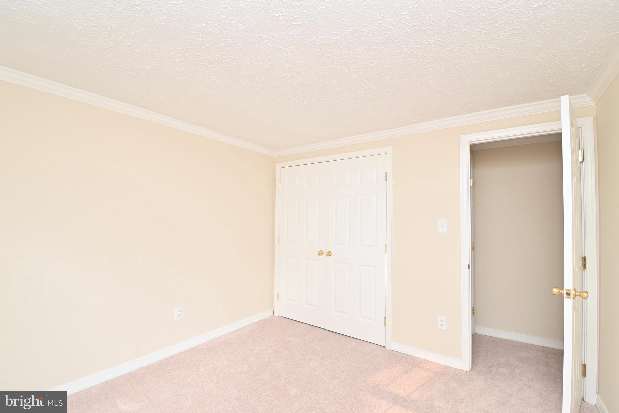 COLONY WOODS - Residential