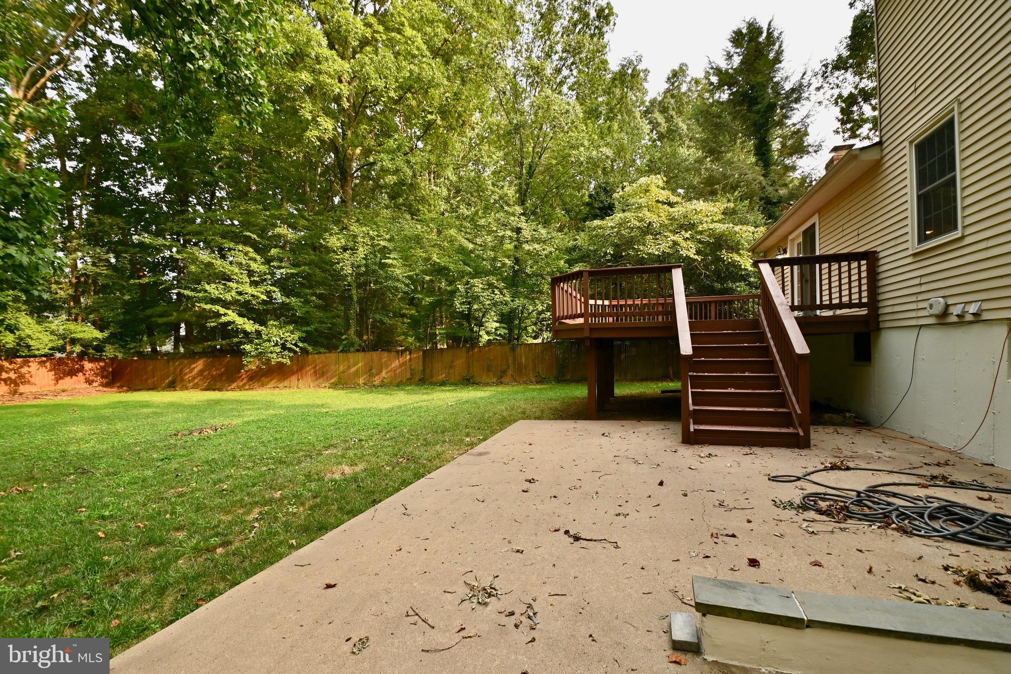 COLONY WOODS - Residential