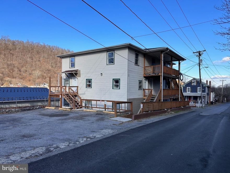 One bedroom, one bath rental apartment.  Within walking distance to town.  Water, sewer, and trash included.  Remodeled about 3 years ago.  Easy parking situation.