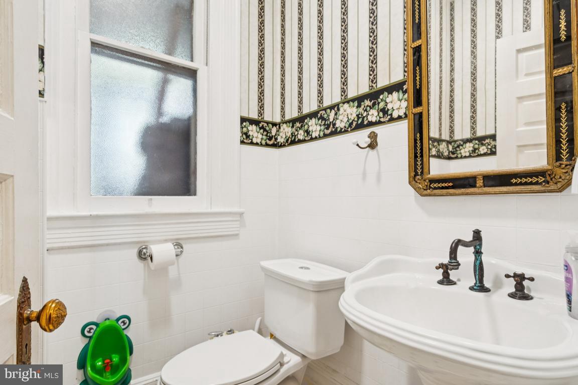 151 W COMMERCE STREET