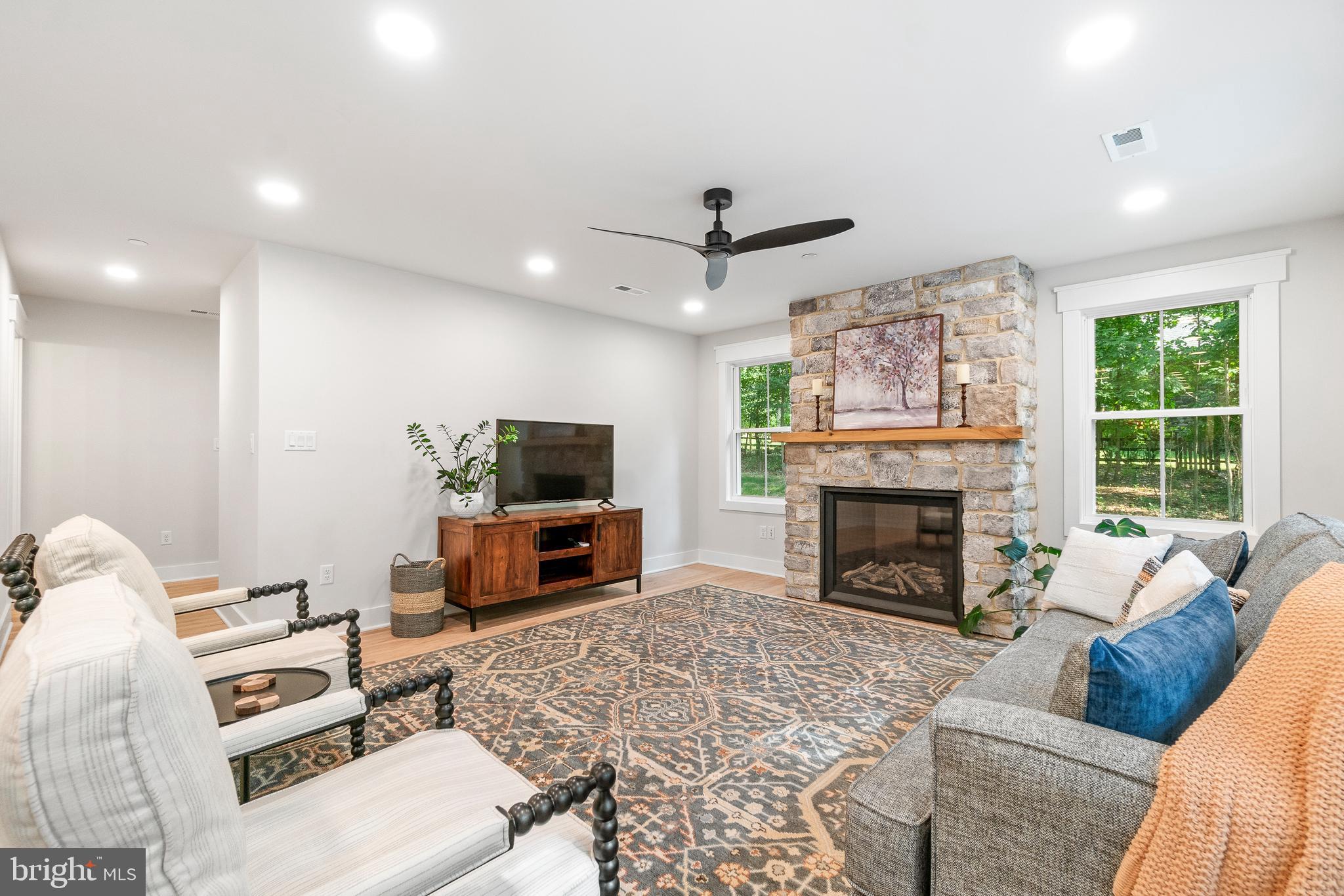 CLARKSVILLE HUNT - Residential