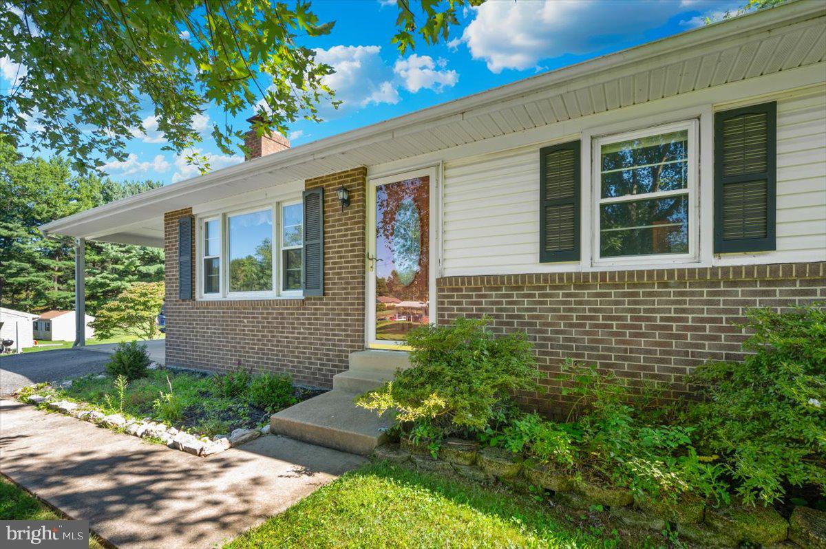 3917 SUGARLOAF DRIVE