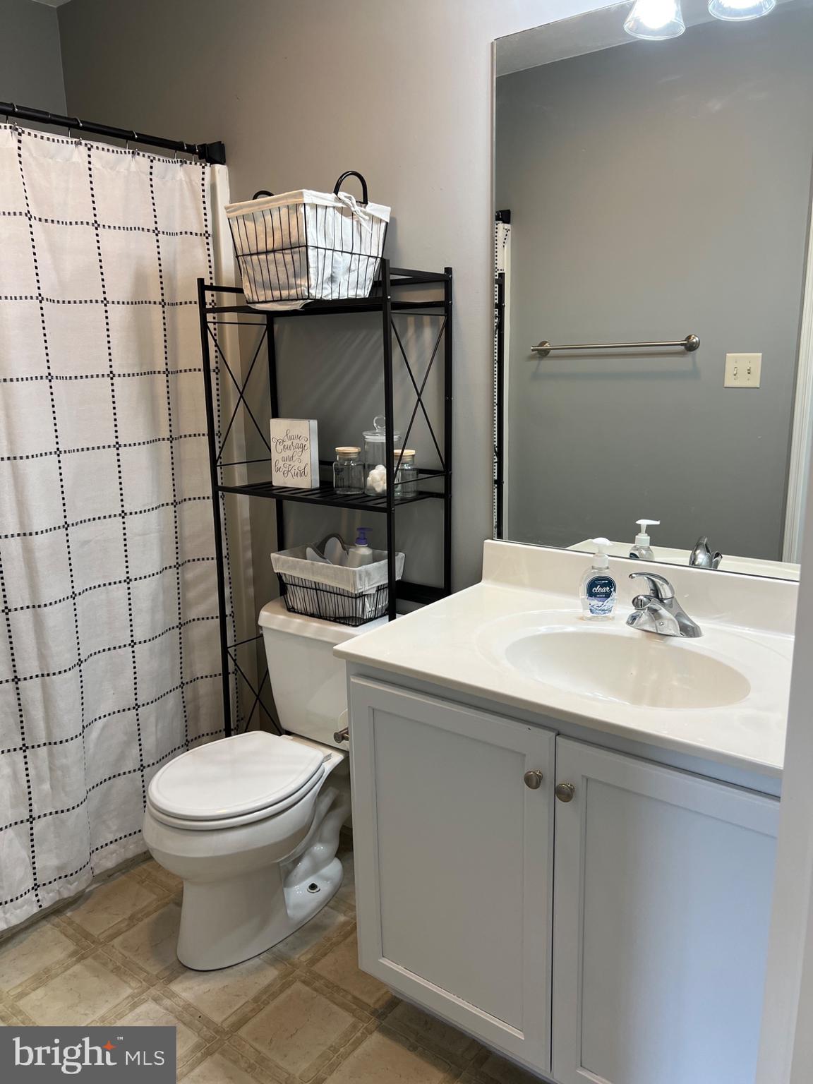 3596 PINECREST COURT