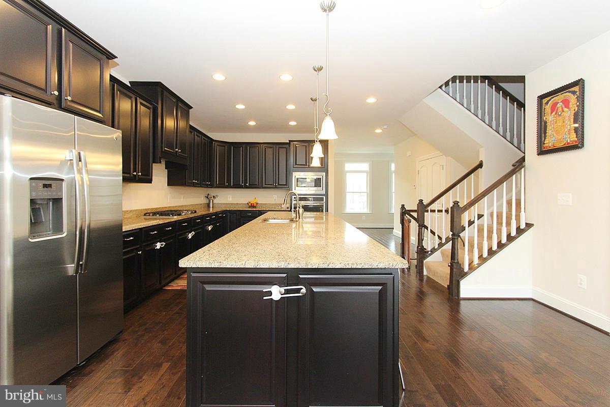 STONEGATE - Residential