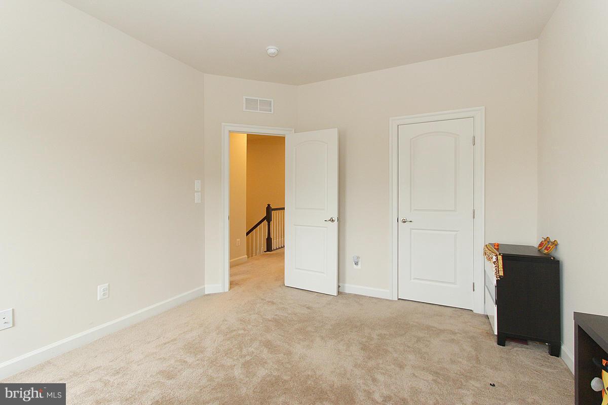 STONEGATE - Residential