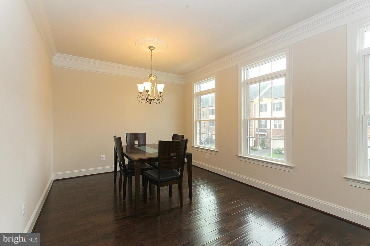 STONEGATE - Residential