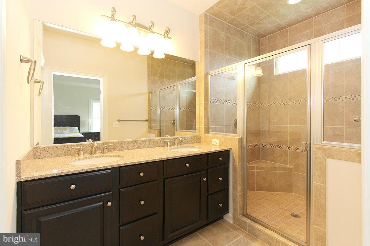 STONEGATE - Residential