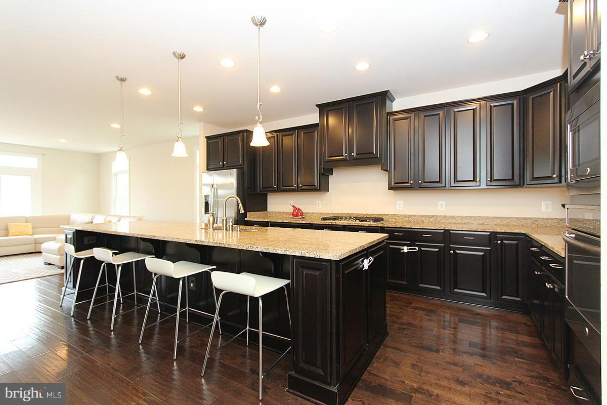 STONEGATE - Residential