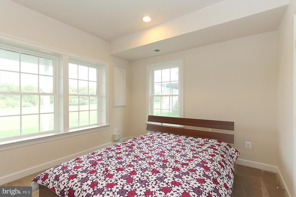 STONEGATE - Residential