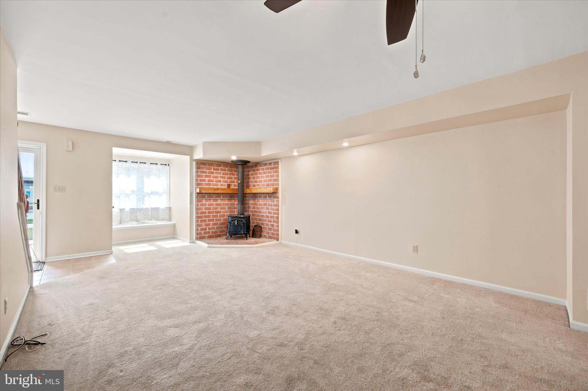7 RICKMAR LANE