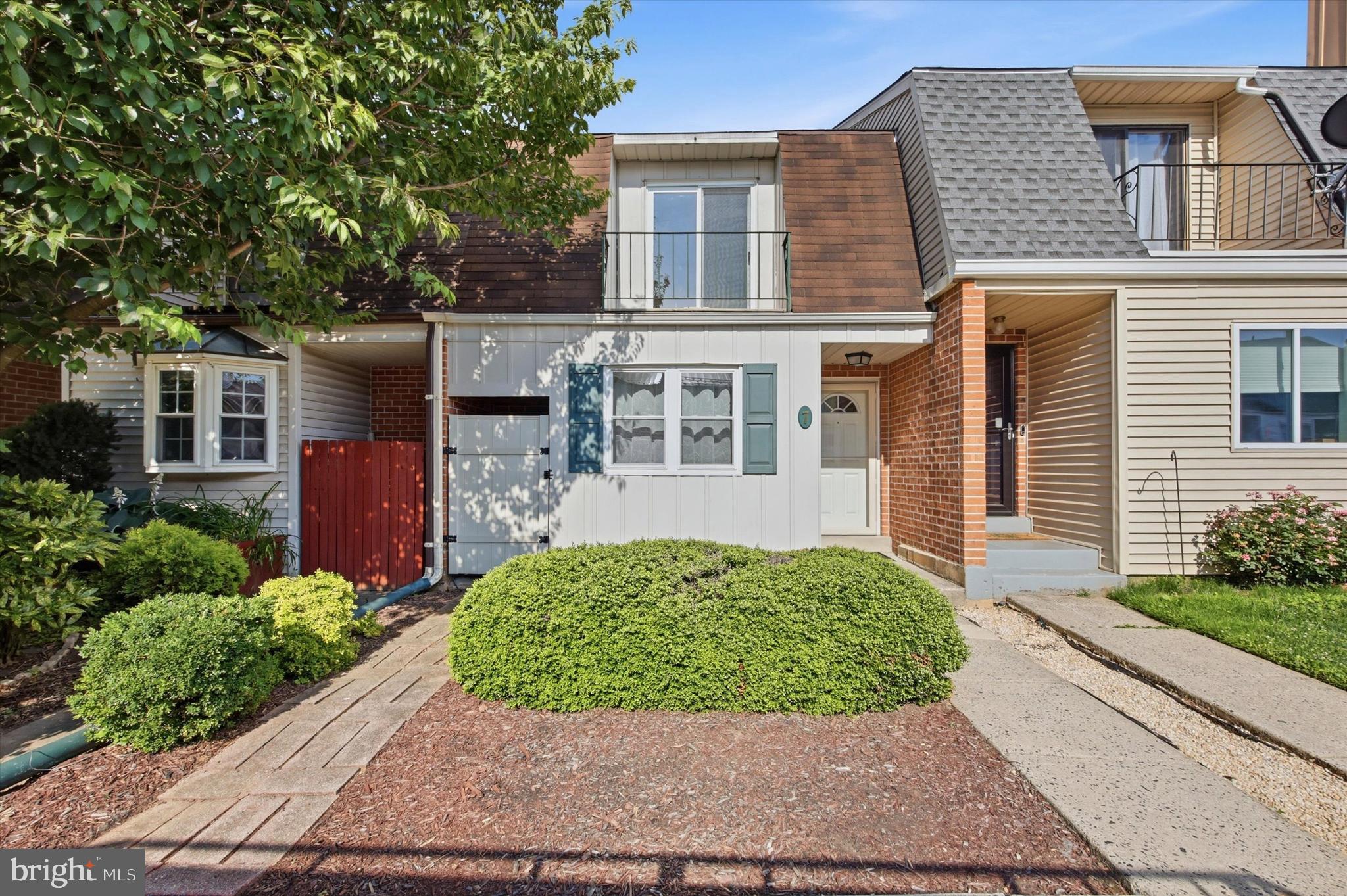 7 RICKMAR LANE
