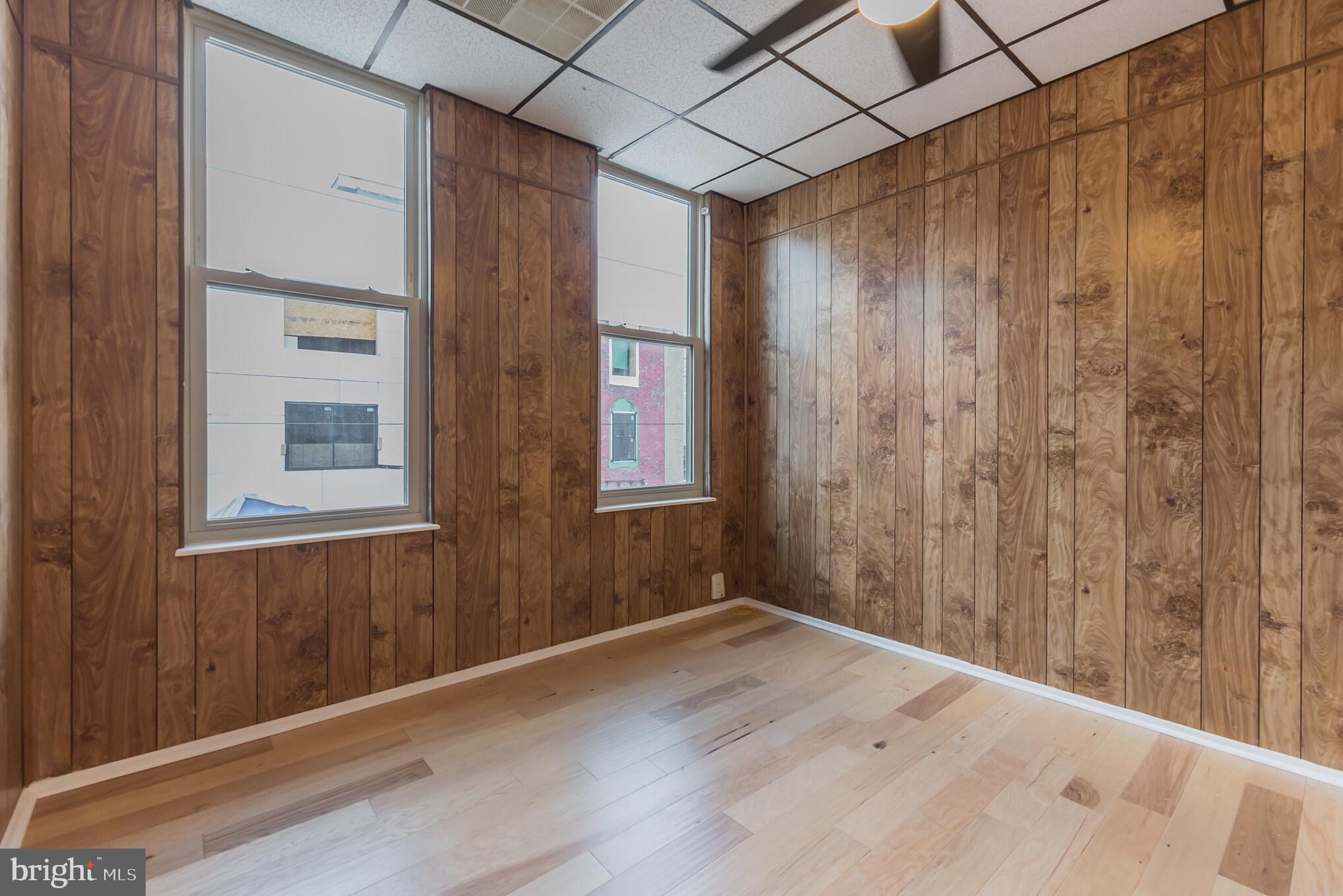 FISHTOWN - Commercial Sale