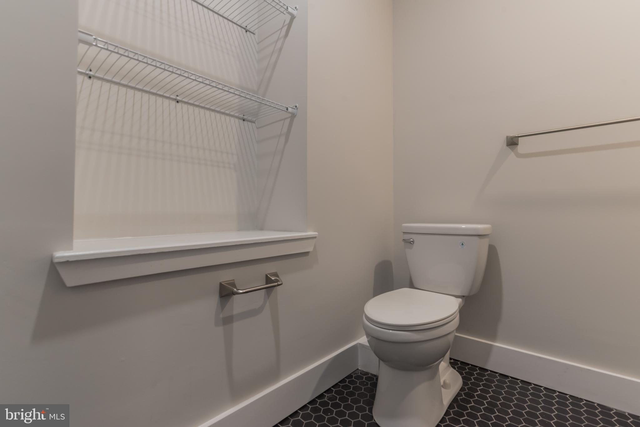 FISHTOWN - Commercial Sale