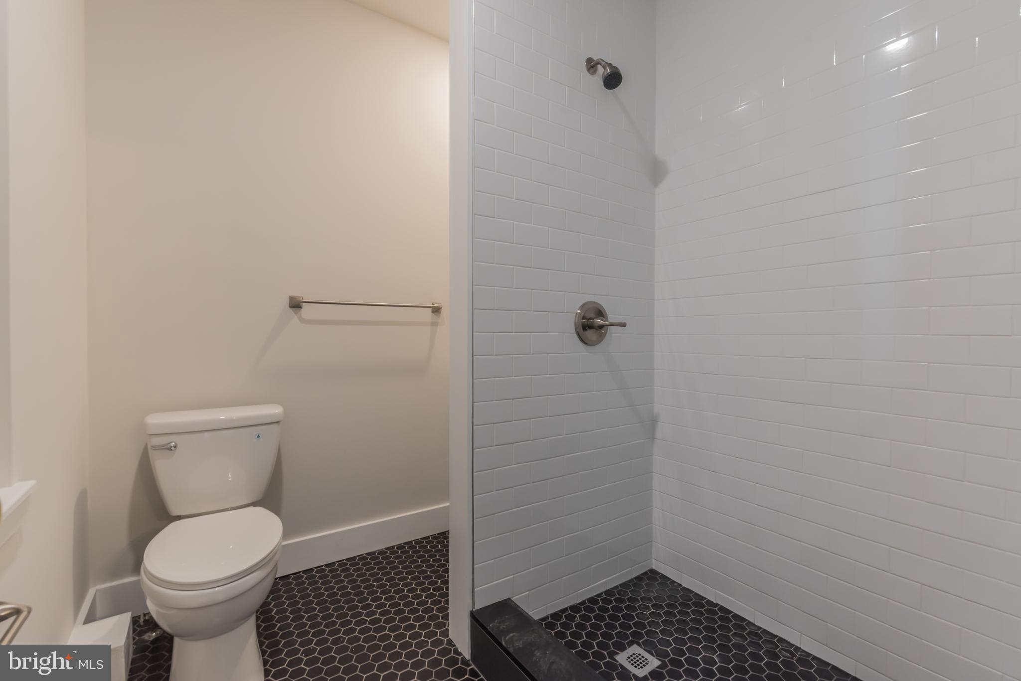 FISHTOWN - Commercial Sale