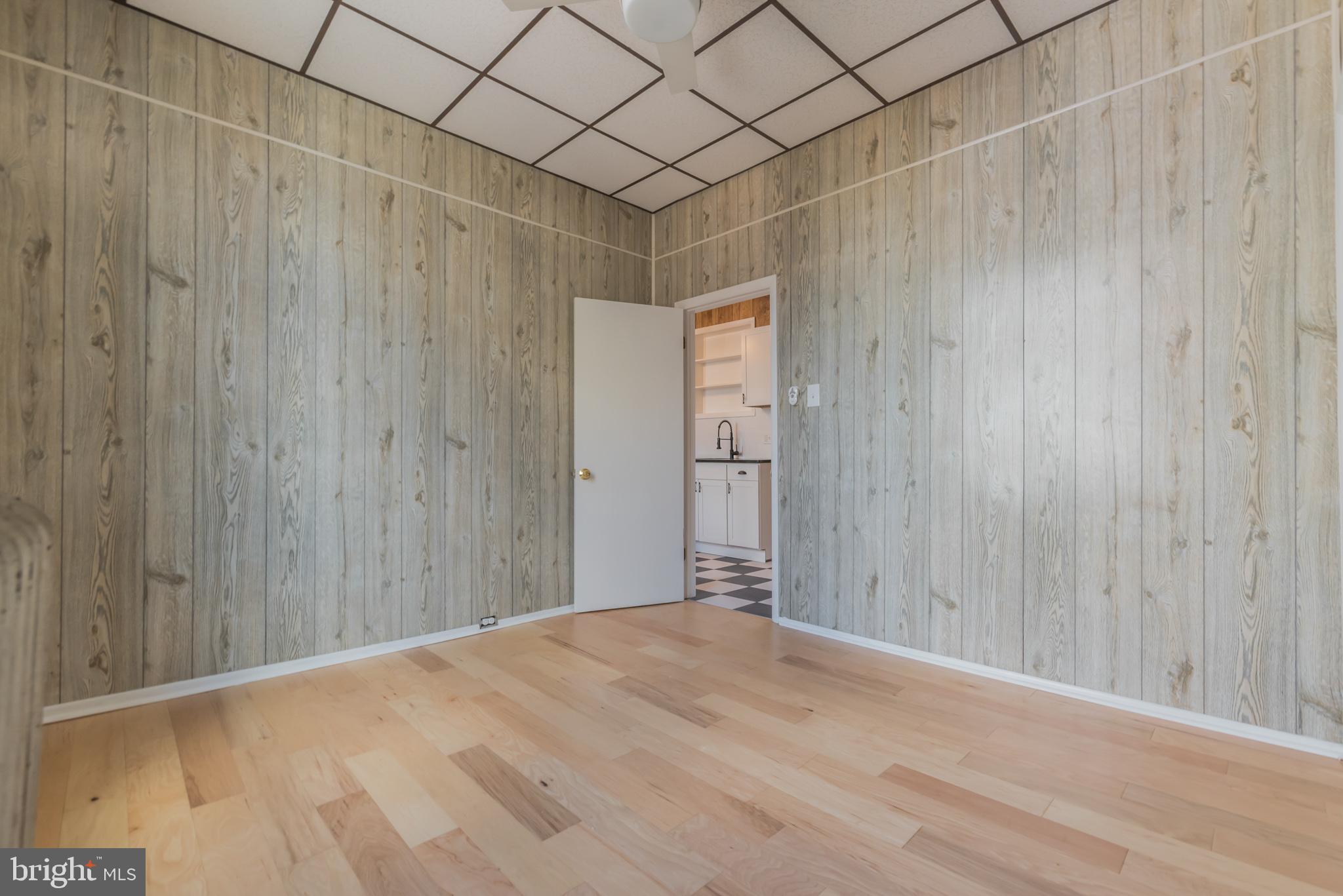 FISHTOWN - Commercial Sale