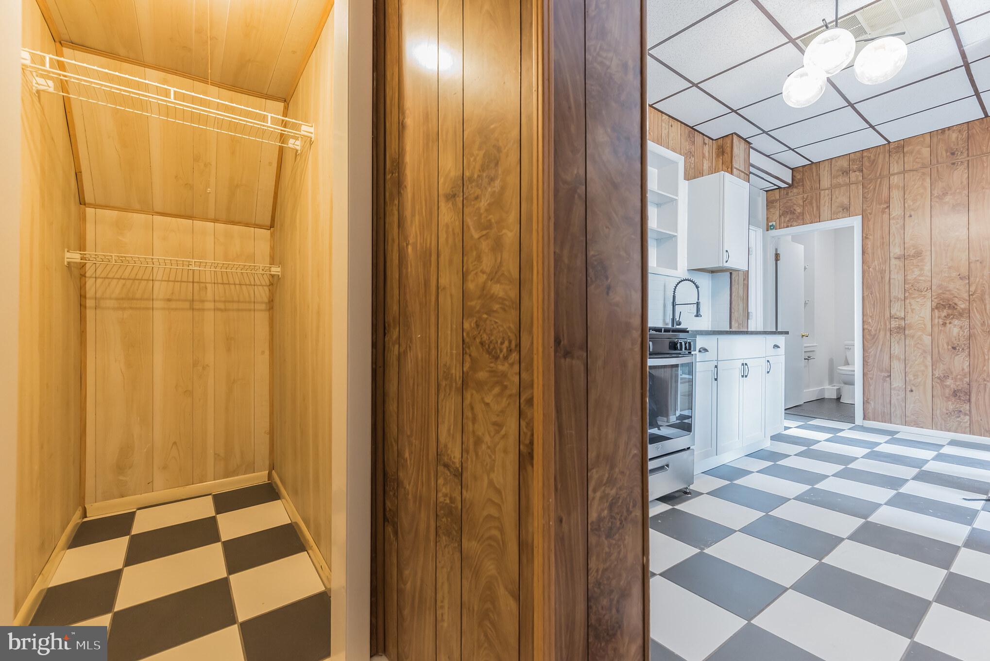 FISHTOWN - Commercial Sale