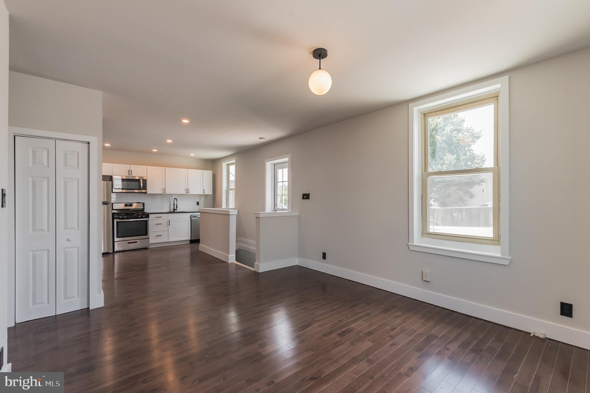 FISHTOWN - Commercial Sale