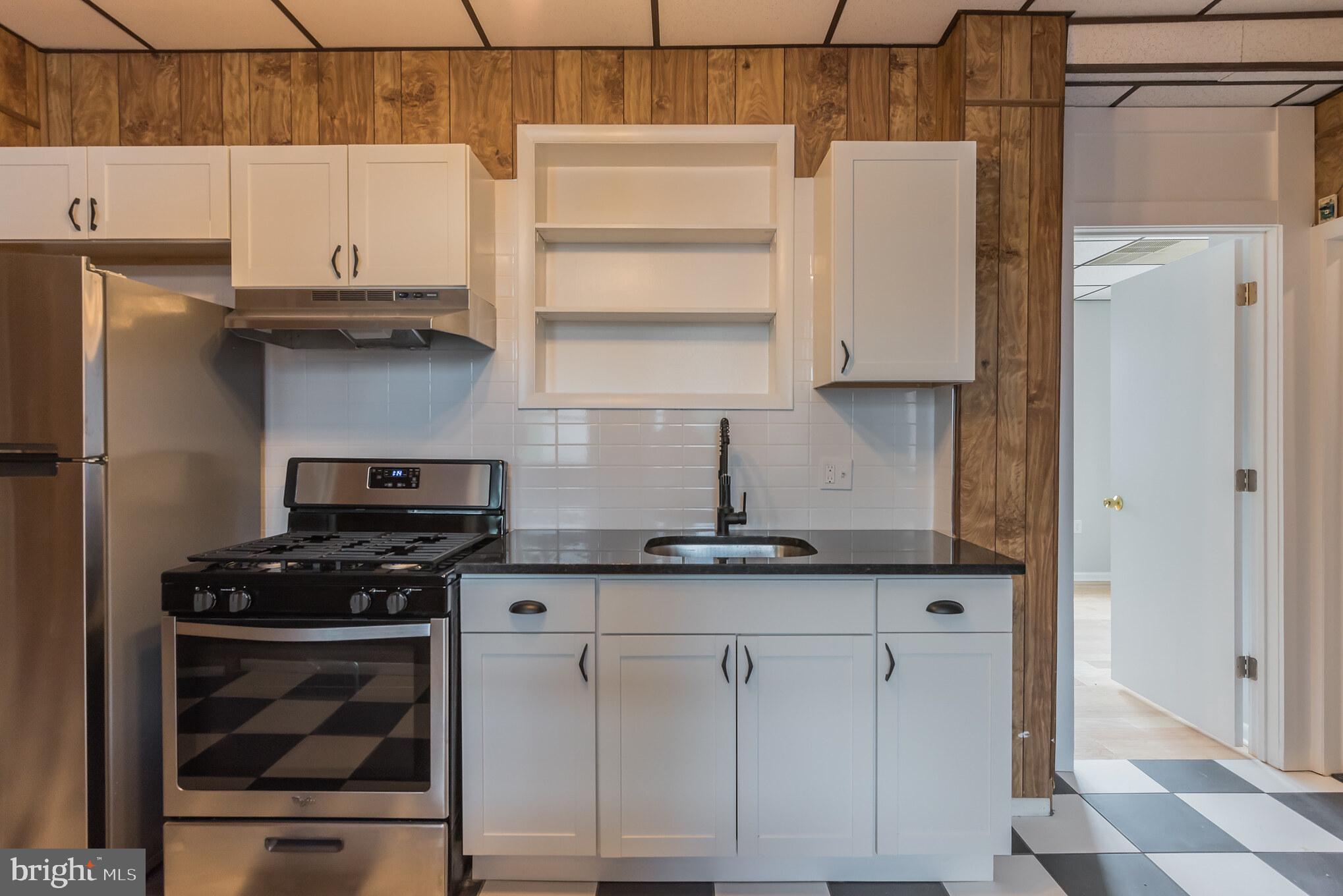 FISHTOWN - Commercial Sale