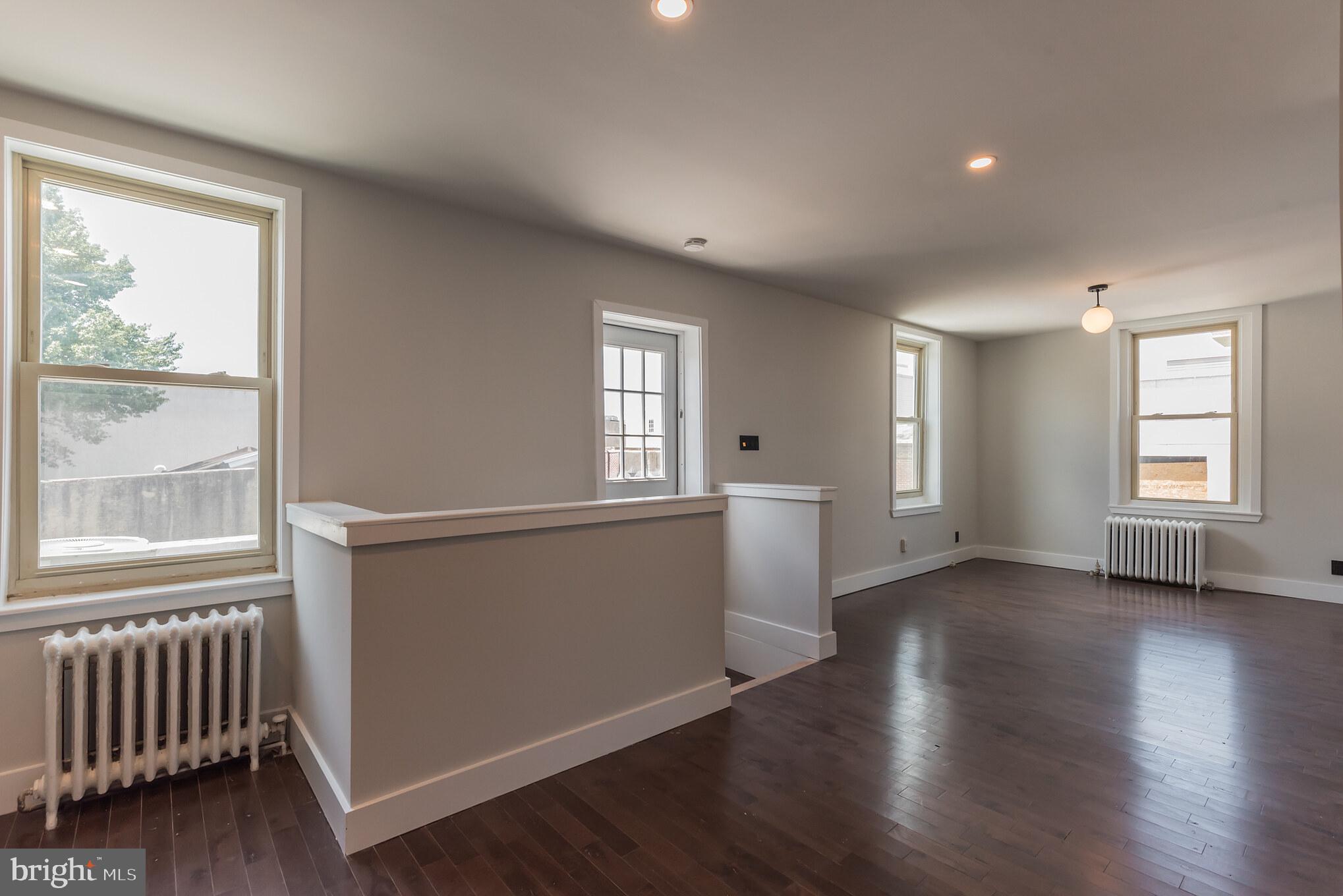 FISHTOWN - Commercial Sale