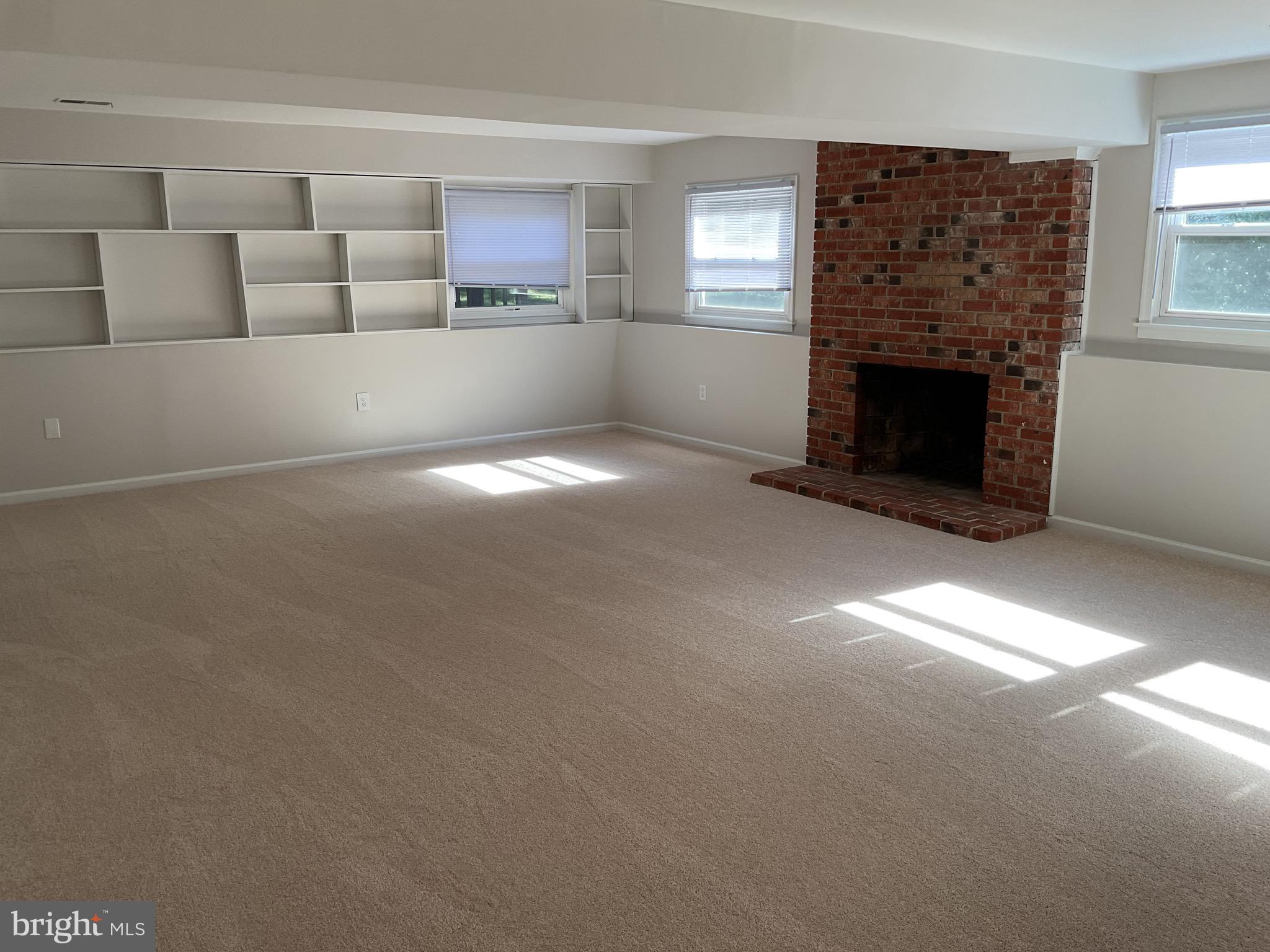 SPRINGFIELD - Residential Lease