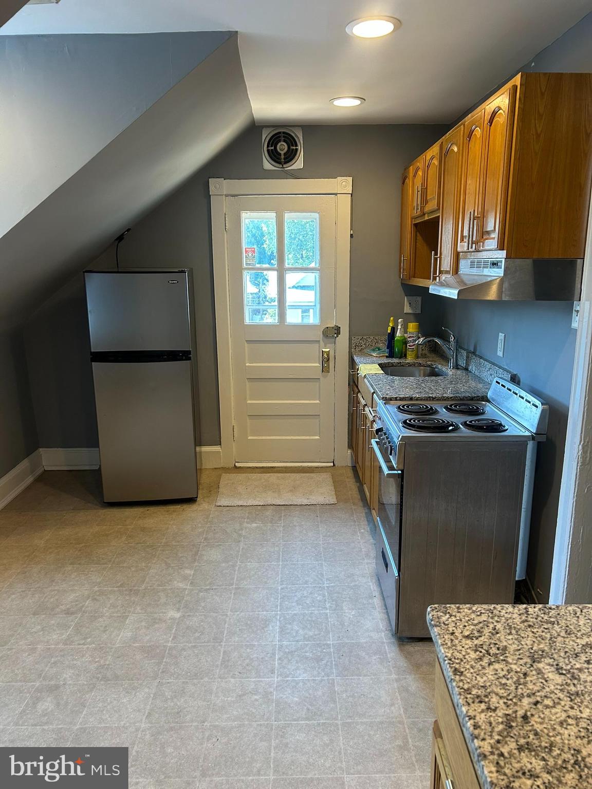 This 2 bedroom 1 bathroom has been updated and is available immediately! Located conveniently off of West Chester Pike it is close to all public transportation, restaurants, shops and stores. The unit has central air, laundry on premises, and the water/sewer is included. Set up your showing today.