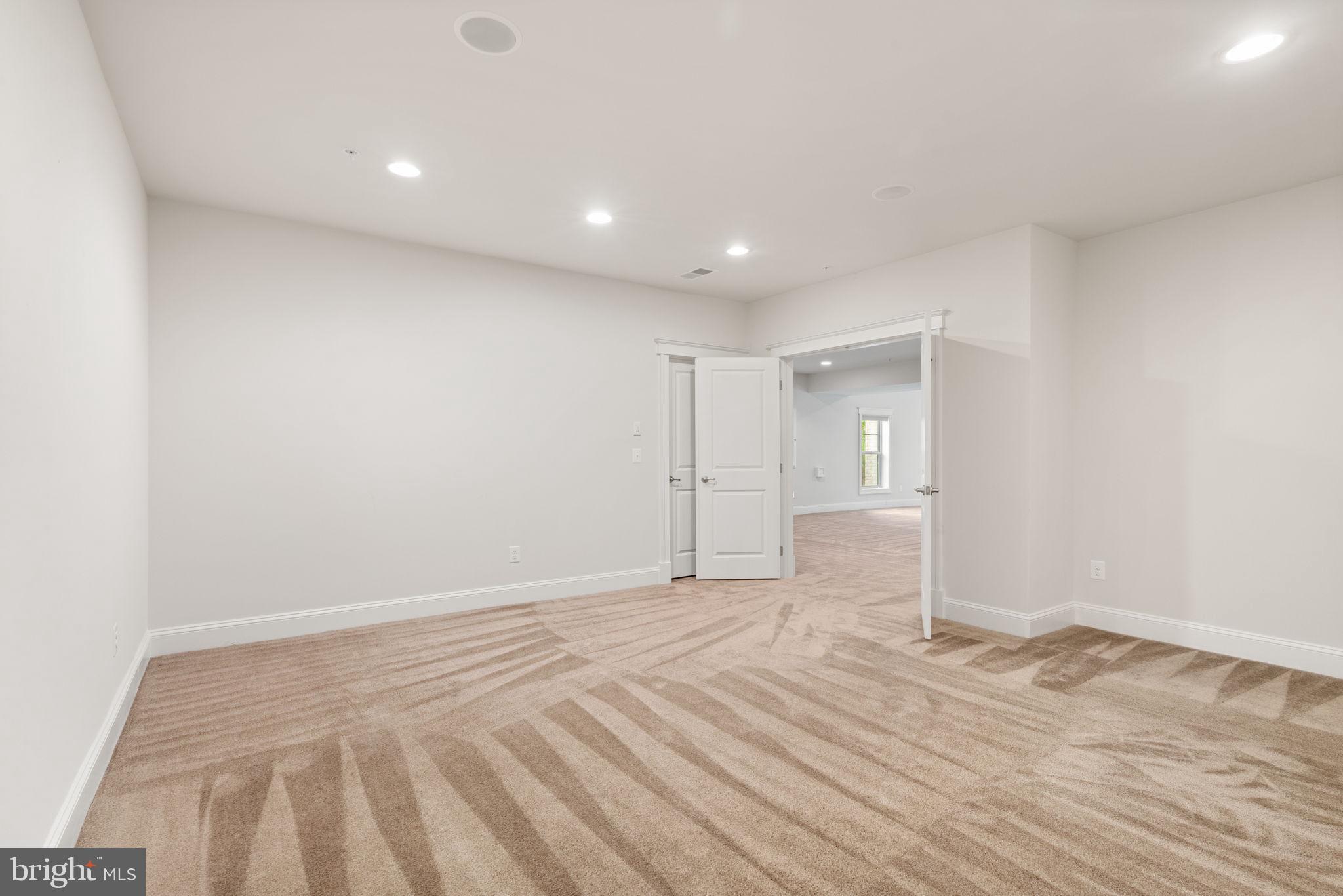 POTOMAC SHORES - Residential