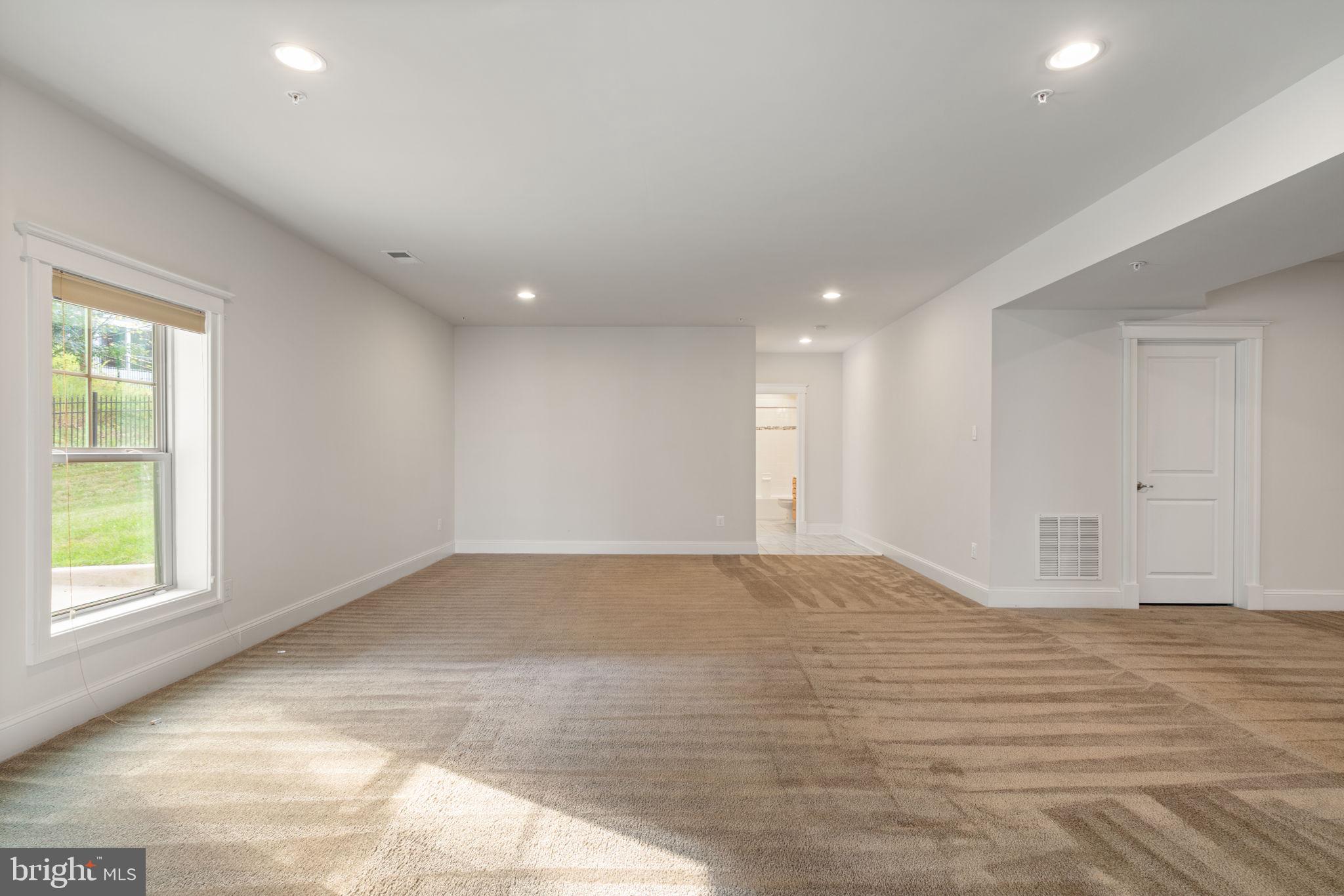 POTOMAC SHORES - Residential