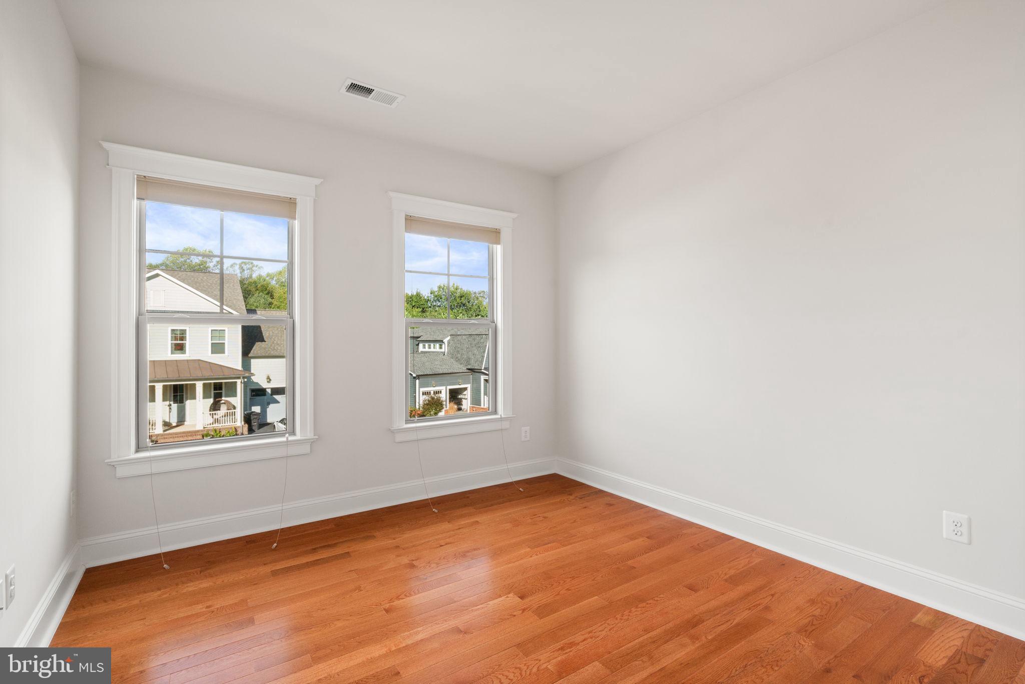 POTOMAC SHORES - Residential