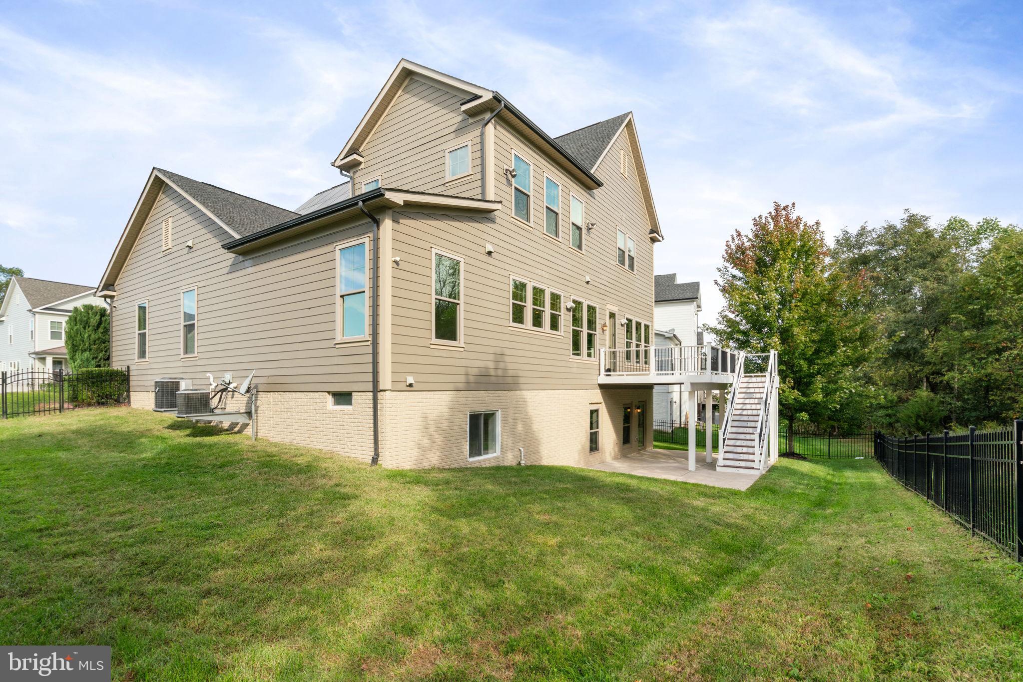 POTOMAC SHORES - Residential