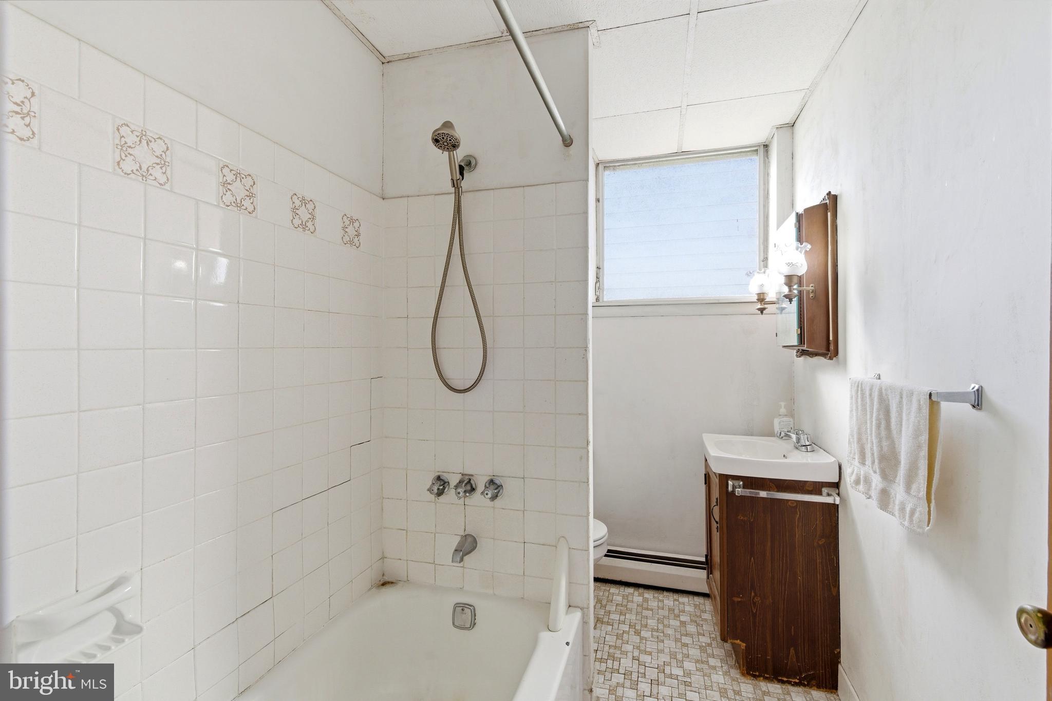 BRIDESBURG - Residential